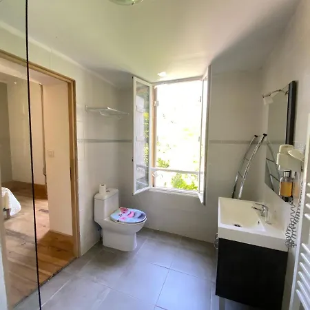 Les Trois Jardins Avec Wifi Et Parking Gratuit