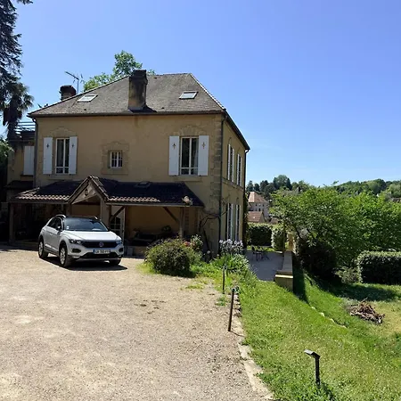 Les Trois Jardins Avec Wifi Et Parking Gratuit