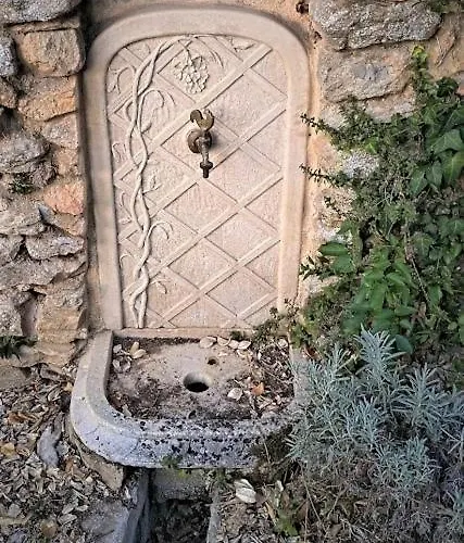 Les Trois Jardins Avec Wifi Et Parking Gratuit