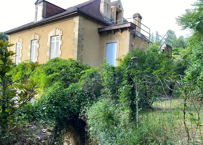 Les Trois Jardins Avec Wifi Et Parking Gratuit *