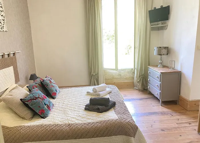 Les Trois Jardins Avec Wifi Et Parking Gratuit * Sarlat-la-Canéda